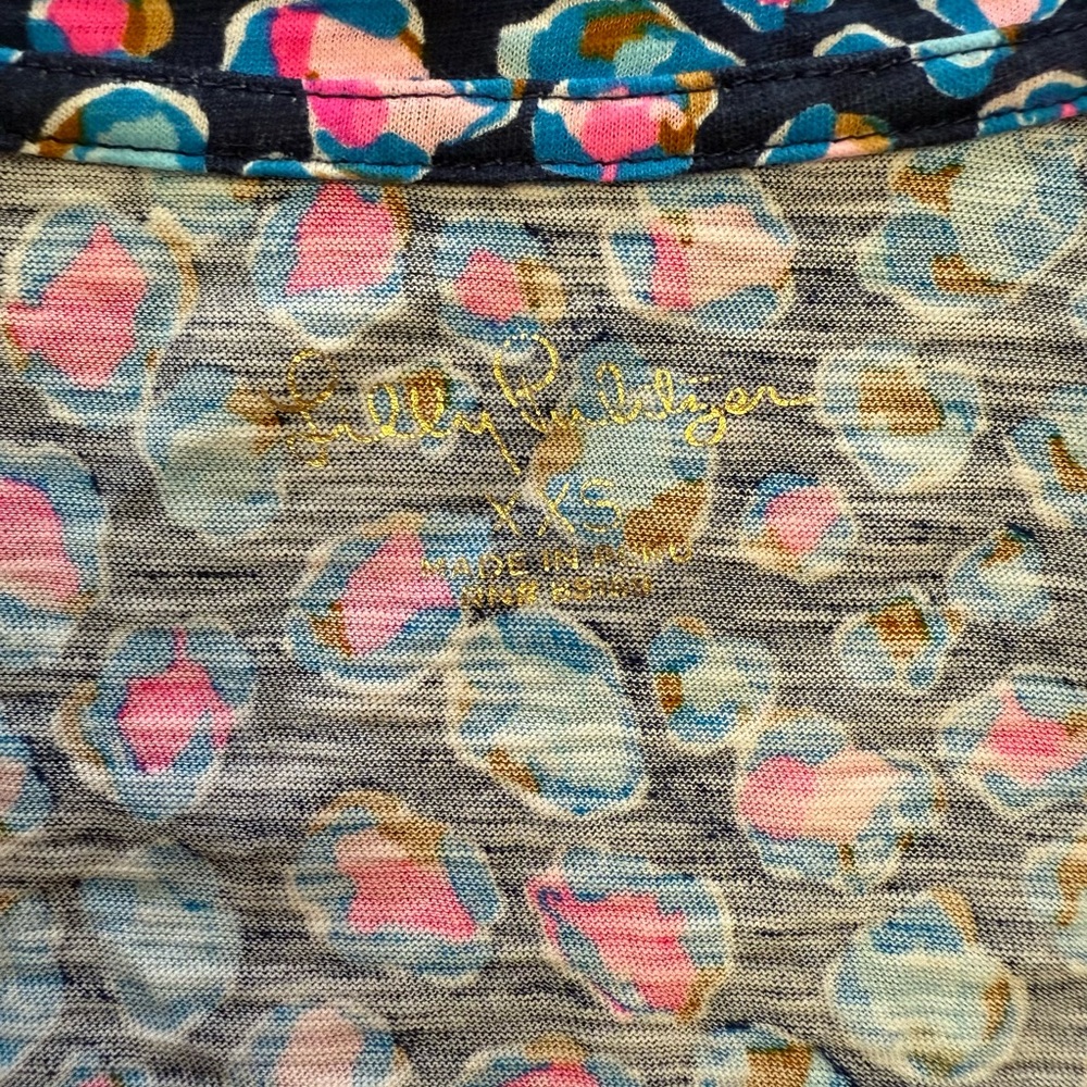 Lilly Pulitzer Etta V-Neck Tee - Picture 5 of 5